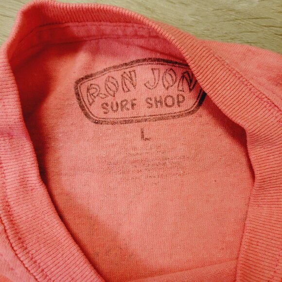 Vtg Ron Jon Surf Shop Coral Pink T-Shirt Sz Lg - Picture 5 of 8